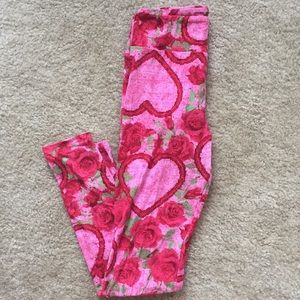 LuLaRoe OS heart and roses leggings